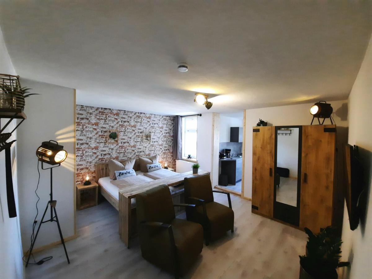 Apartments Und Bistro Zum Glasmacher غيهلبرغ المظهر الخارجي الصورة
